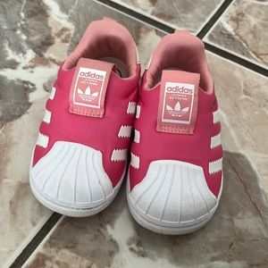 Adidas original pink size toddler 5